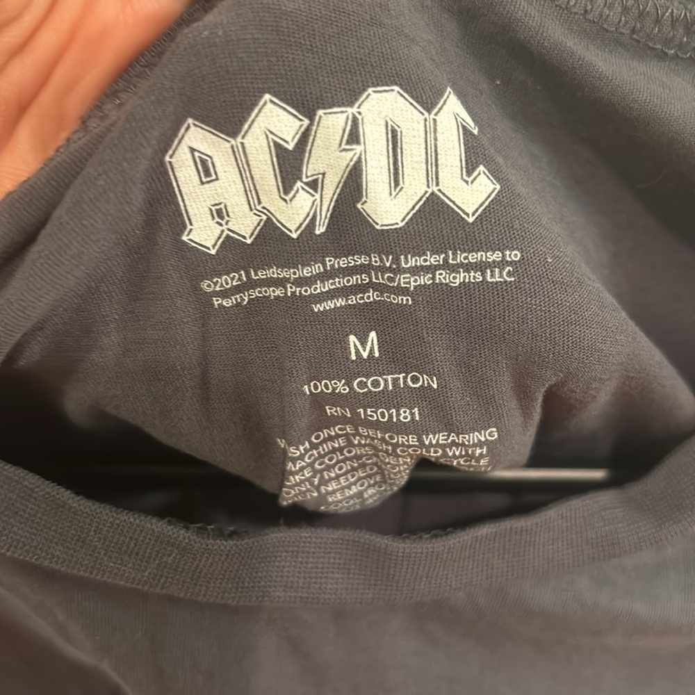 shirt - Picture 3 of 3